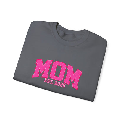 Fuchsia MOM Est. 2026 Crewneck | Gildan 18000