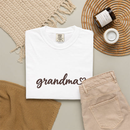 GRANDMA Heartline Tee | Comfort Colors 1717